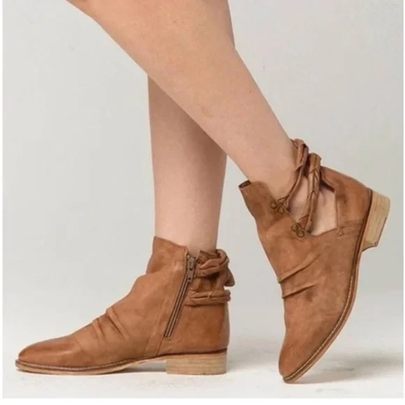 Free People Landslide Bootie Ankle Boot Light Brown Tan Leather Size 36 - Picture 1 of 14